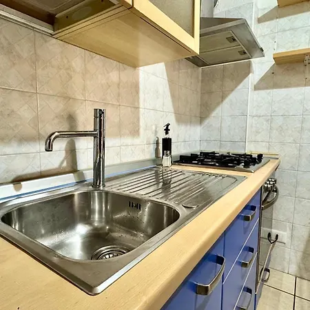 아파트 5 Min Dal Mare Grazioso Trilocale 알라시오